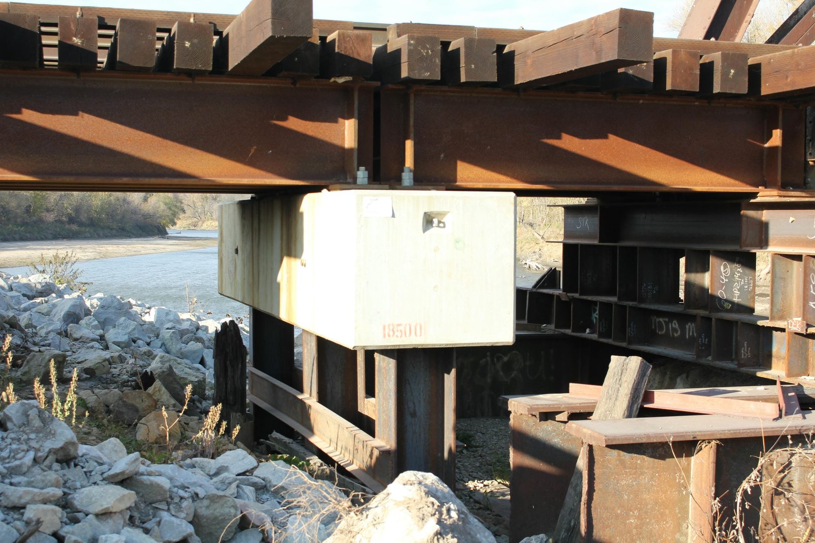 West approach pier